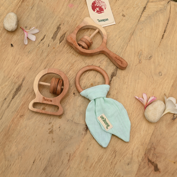 Neem Wood Teether Trio – Mint Bow