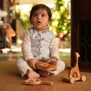 Neel Pushp Bandi Set (0-12 months)