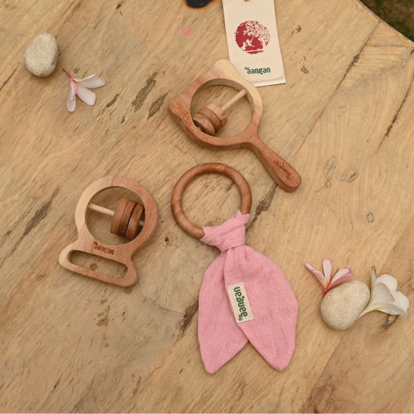 Neem Wood Teether Trio – Pink Bow